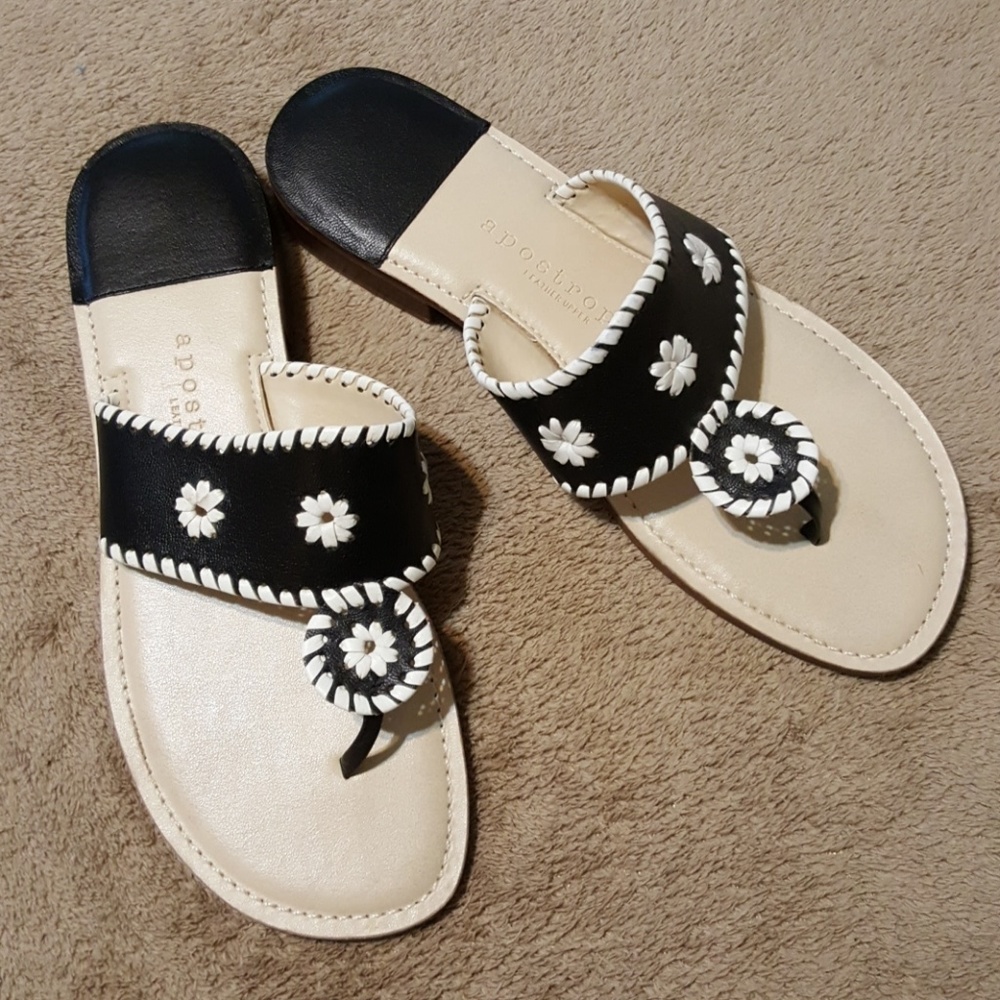 Apostrophe Leather Sandals/Flip Flops. Sz 8.